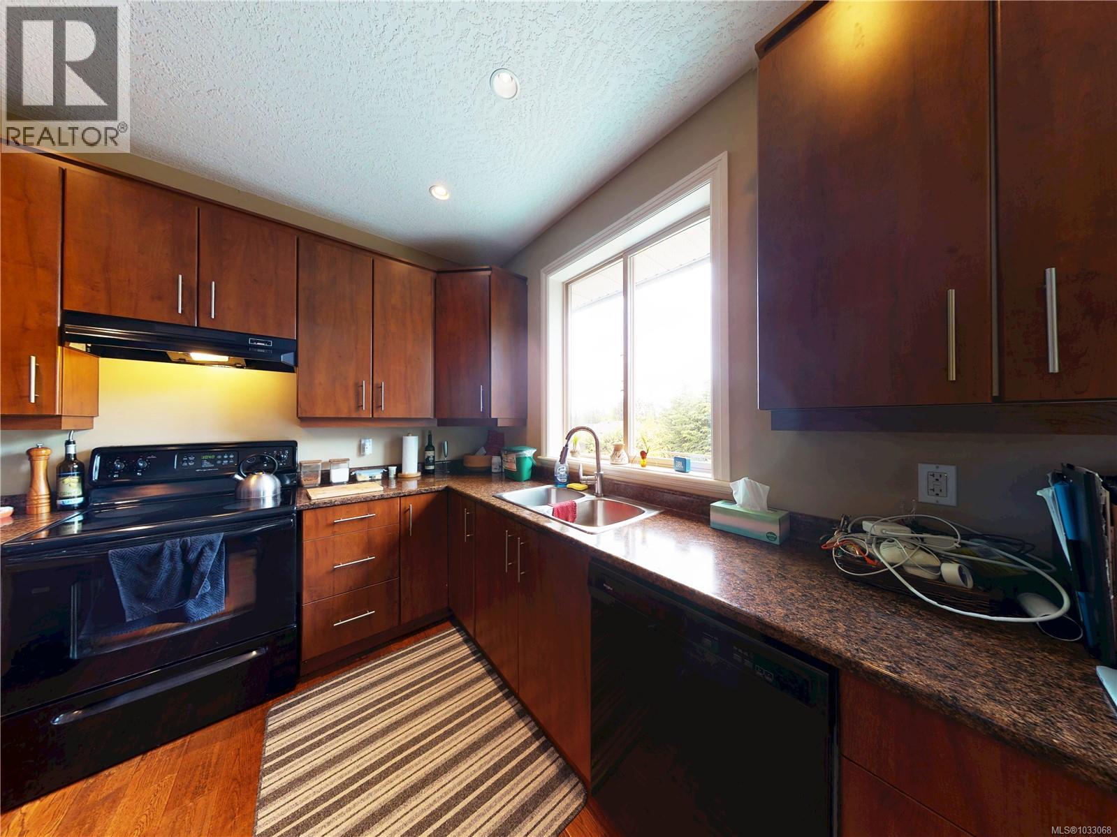  2411 Caffery Place, Sooke