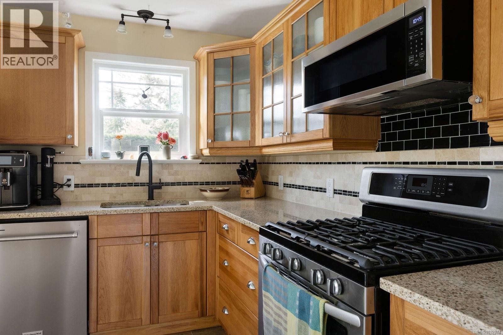  929 Easter Road, Saanich