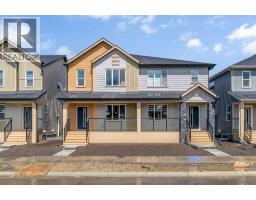 822, 826, 830, 834 Wolf Willow Boulevard SE - photo 3
