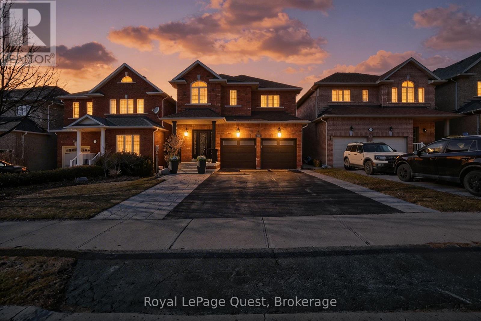 153 WOODBURY CRESCENT - 1
