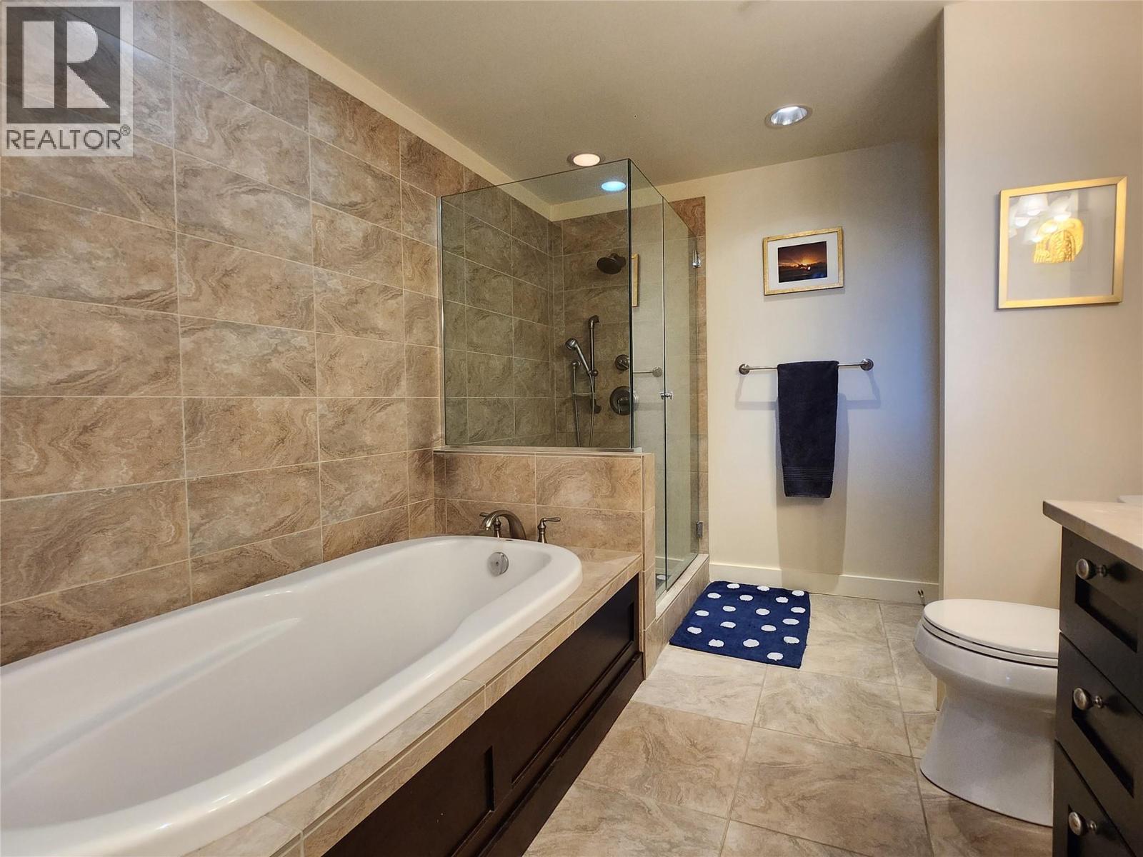 1406 75 Martin Street, Penticton