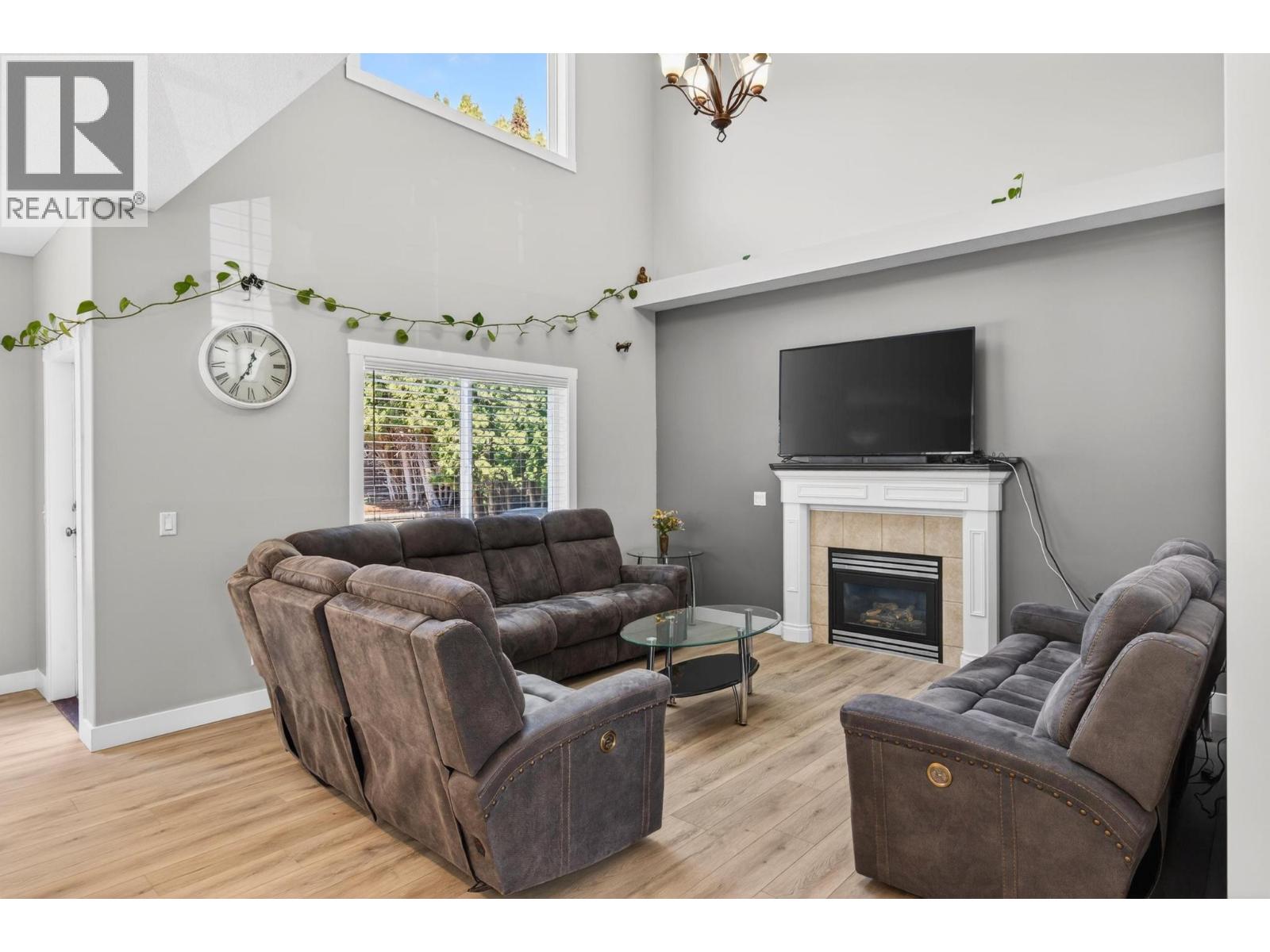  1322 Rose Abby Drive, West Kelowna