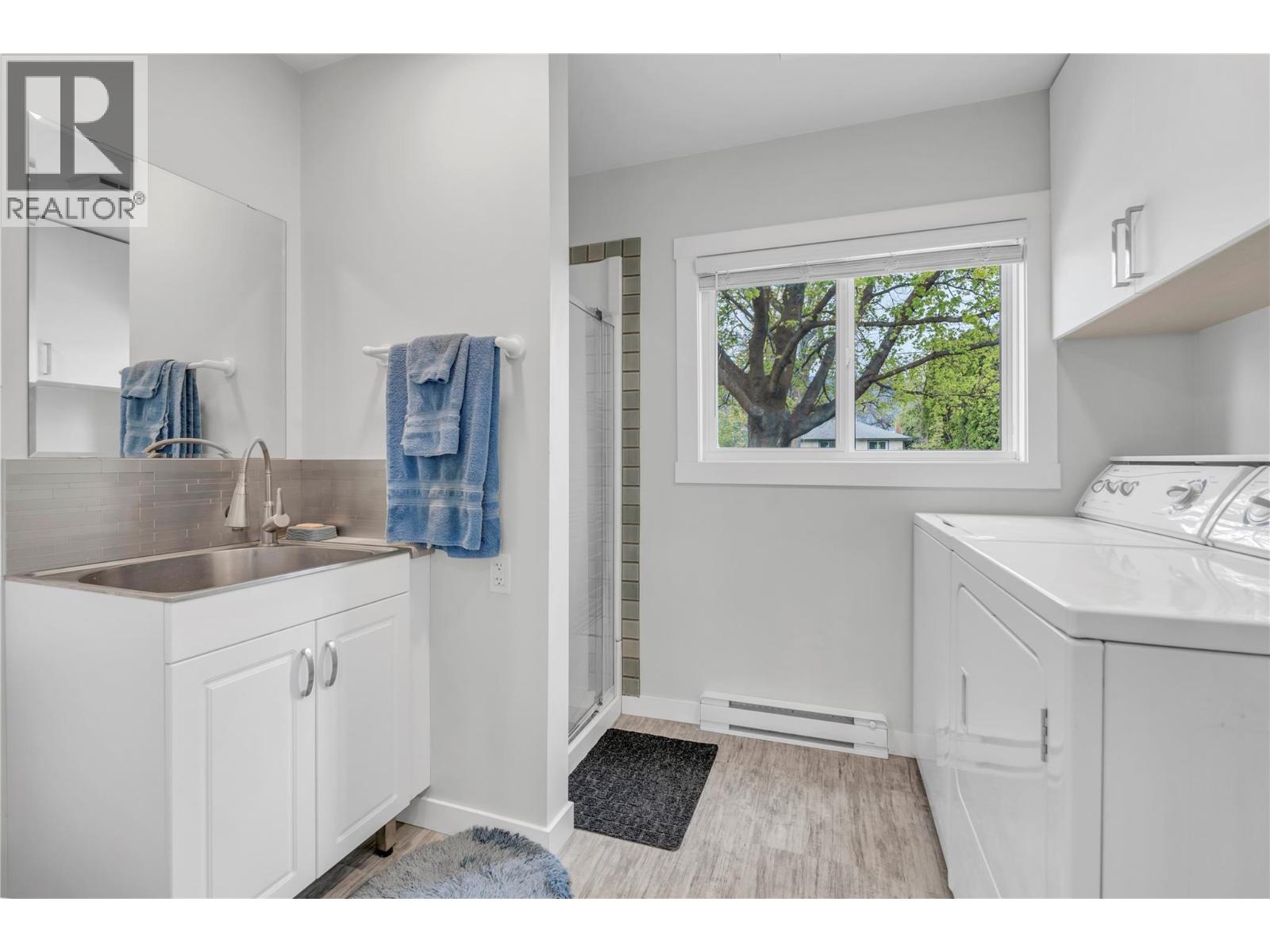  985 Moosejaw Street, Penticton