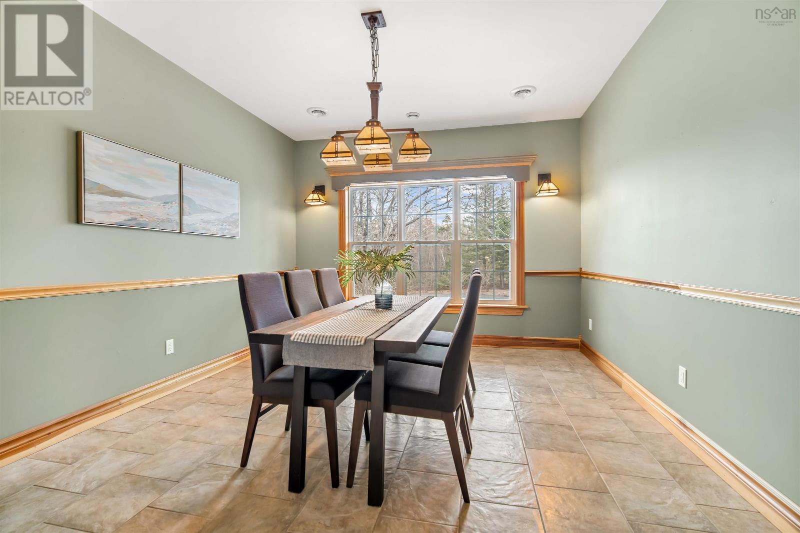 Property 16 of 49 of 103 Sussex Drive