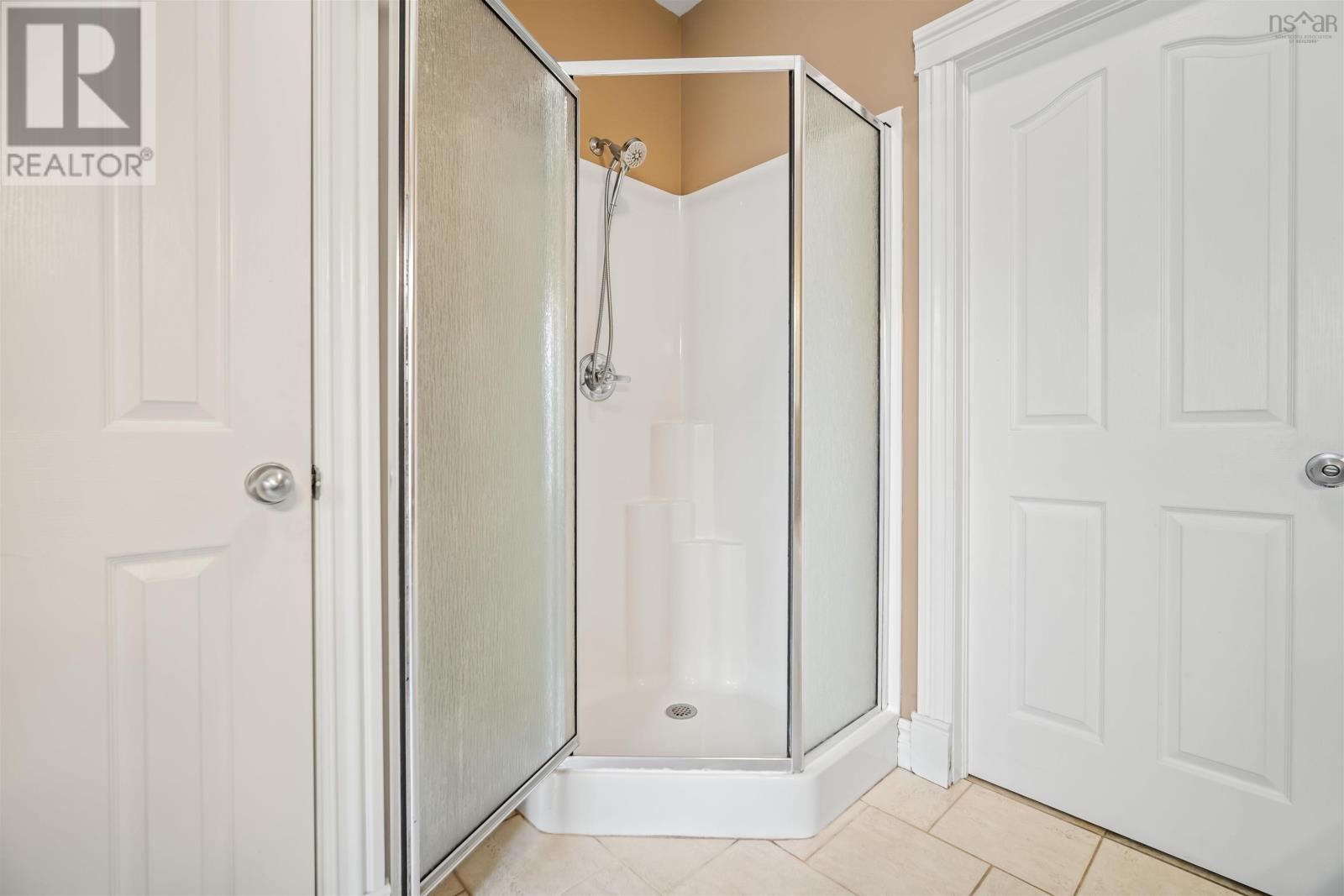 Property 27 of 49 of 103 Sussex Drive