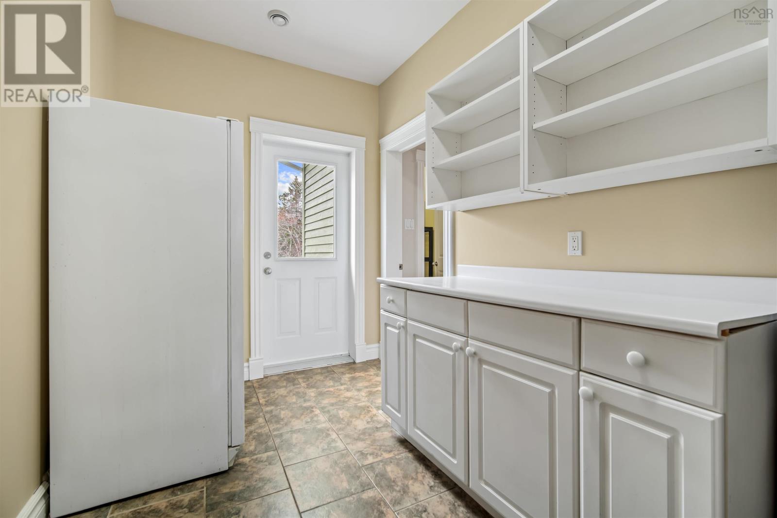 Property 35 of 49 of 103 Sussex Drive