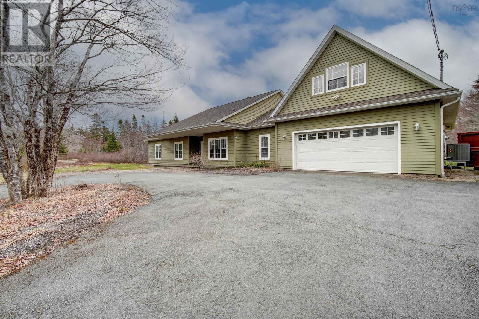 Property 4 of 49 of 103 Sussex Drive