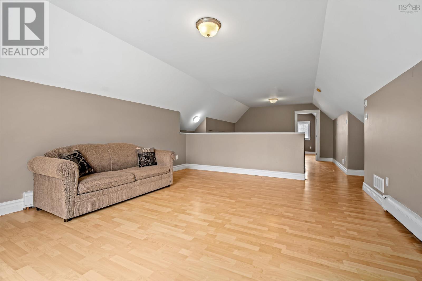 Property 39 of 49 of 103 Sussex Drive