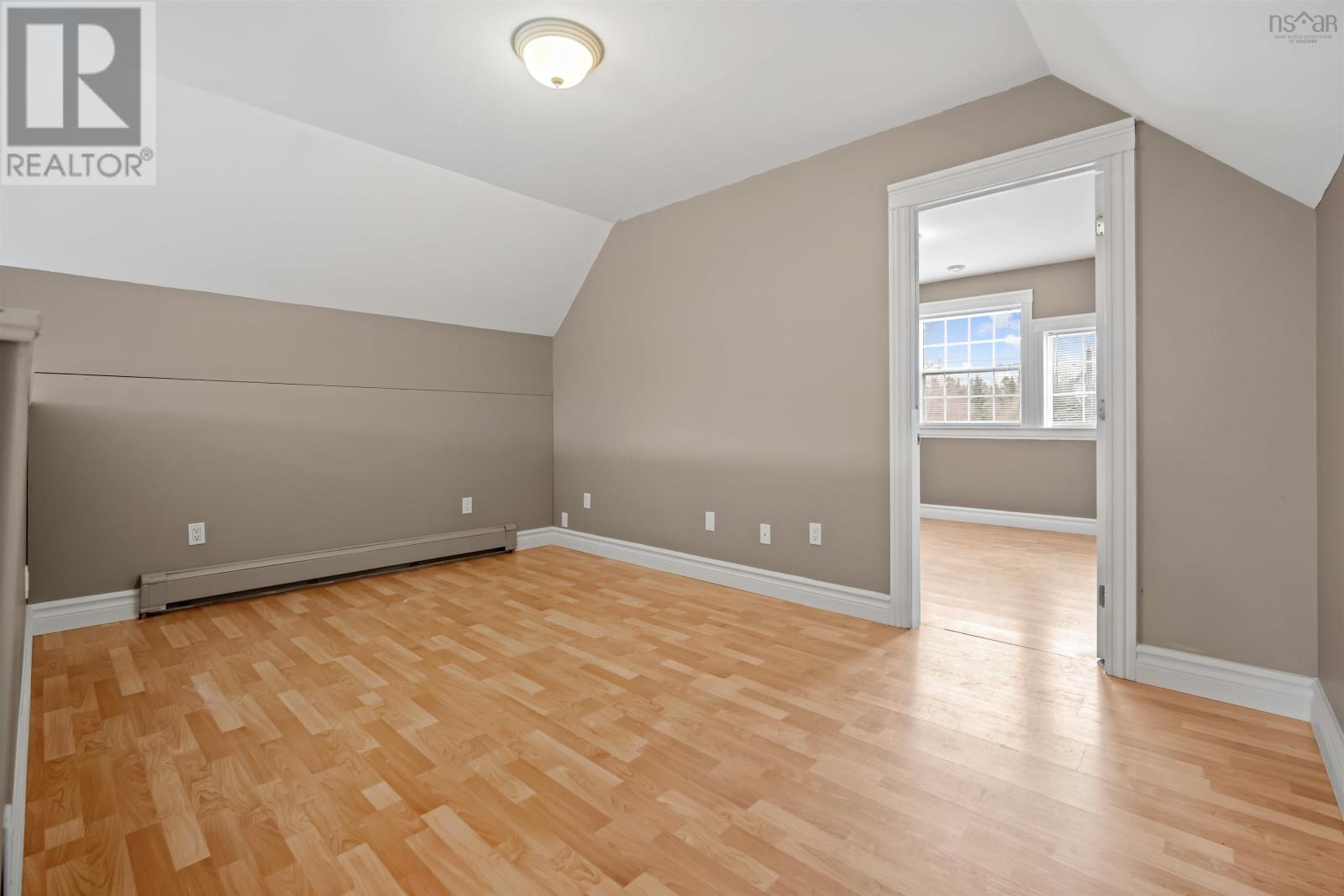 Property 40 of 49 of 103 Sussex Drive