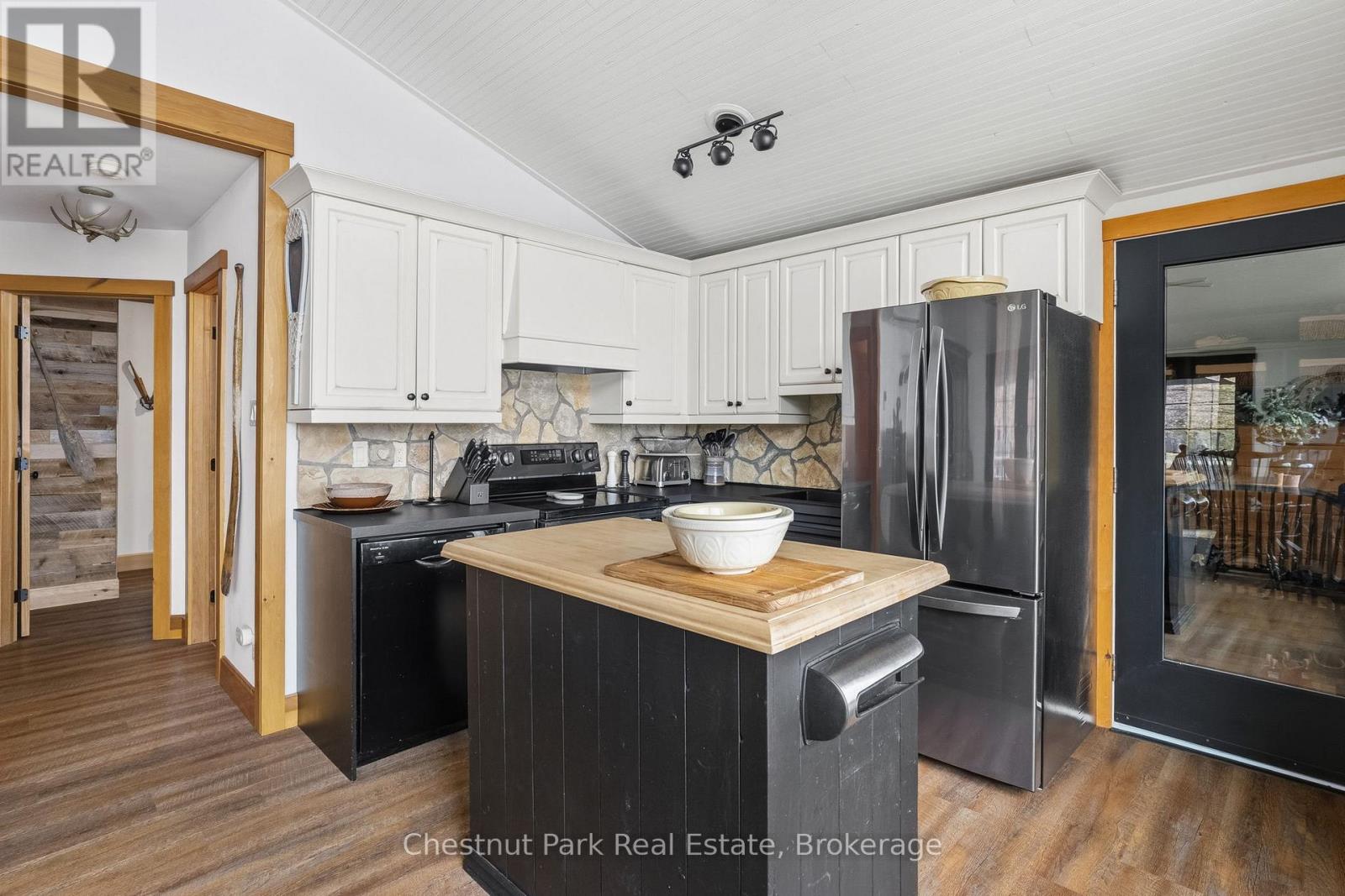 305 SALMON LAKE ROAD — photo 9