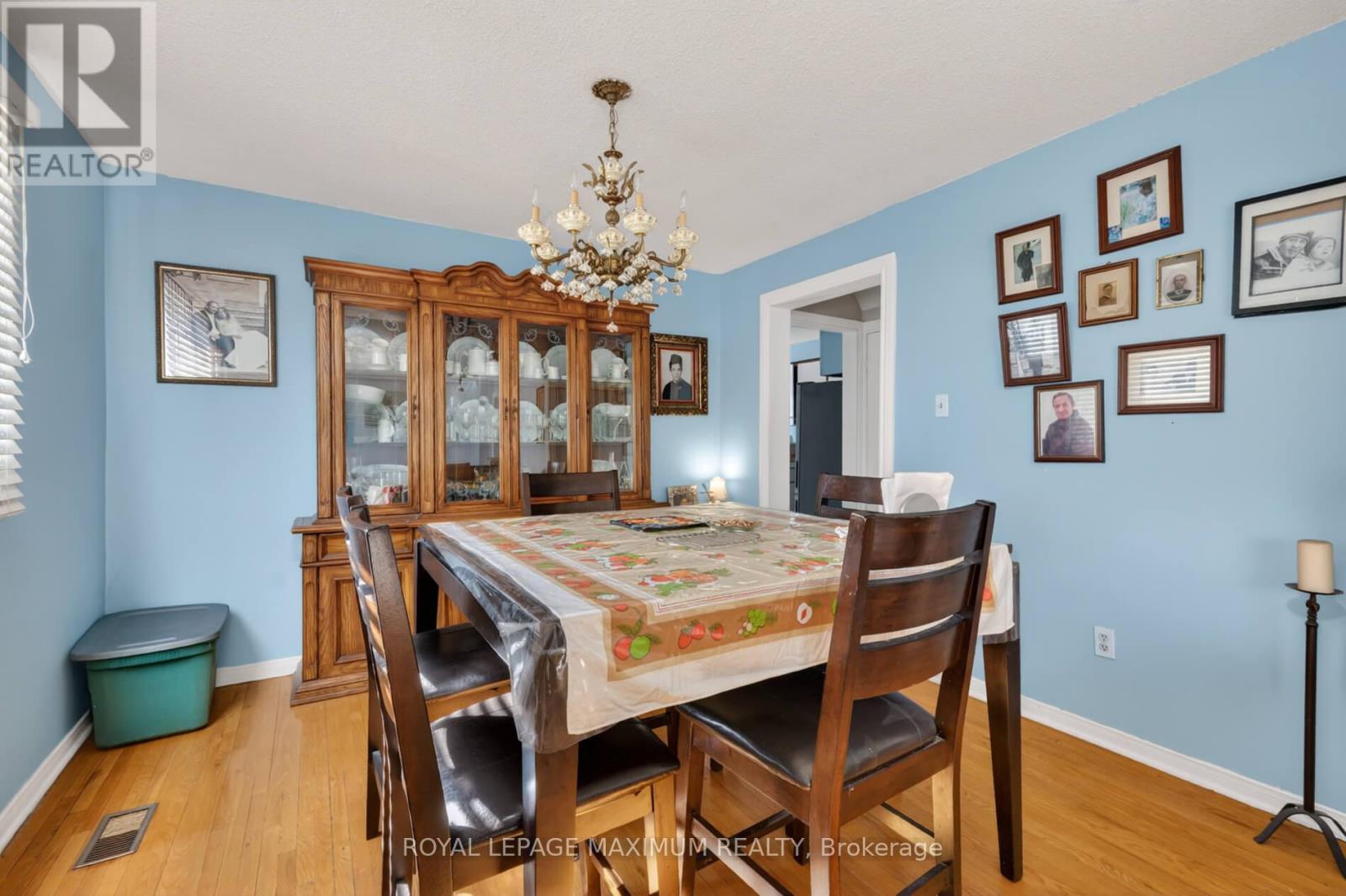 3 MUZZO COURT - 11