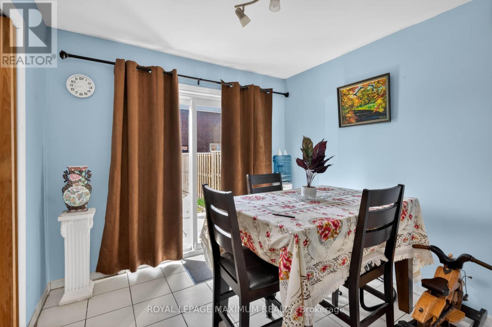 3 MUZZO COURT - 15