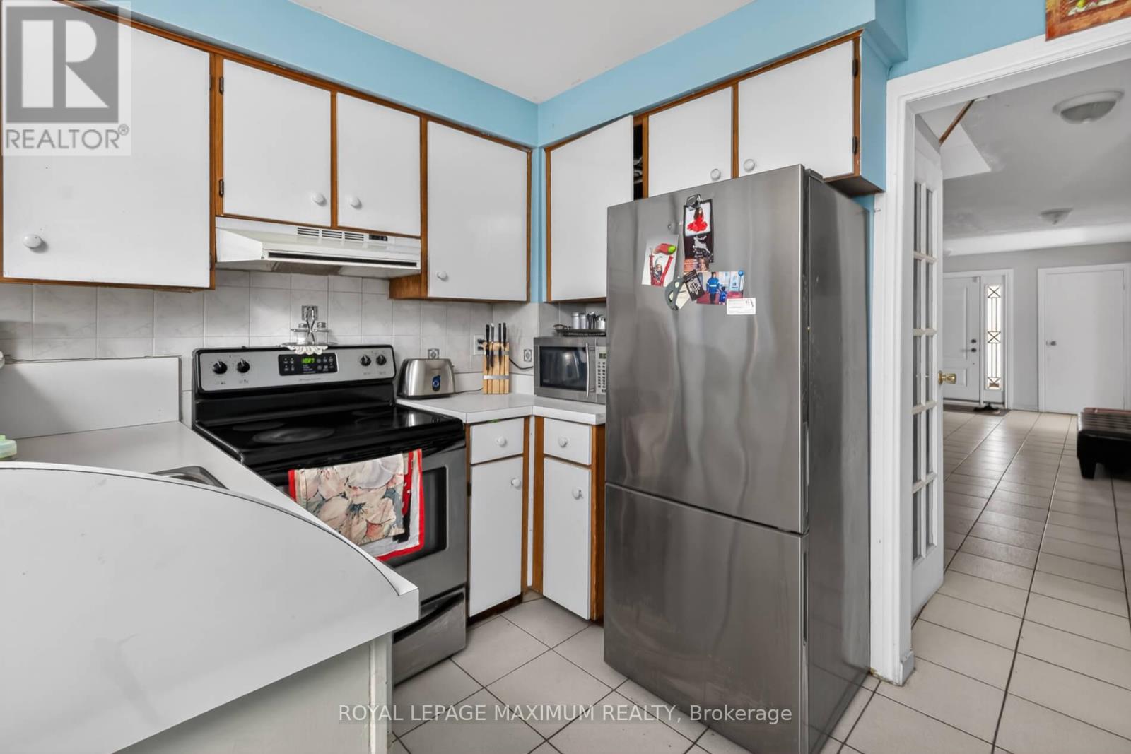 3 MUZZO COURT - 16