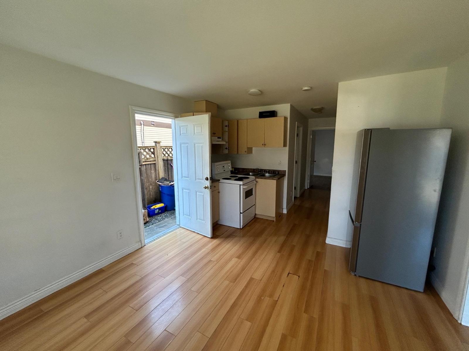 8523 THORPE STREET — photo 7