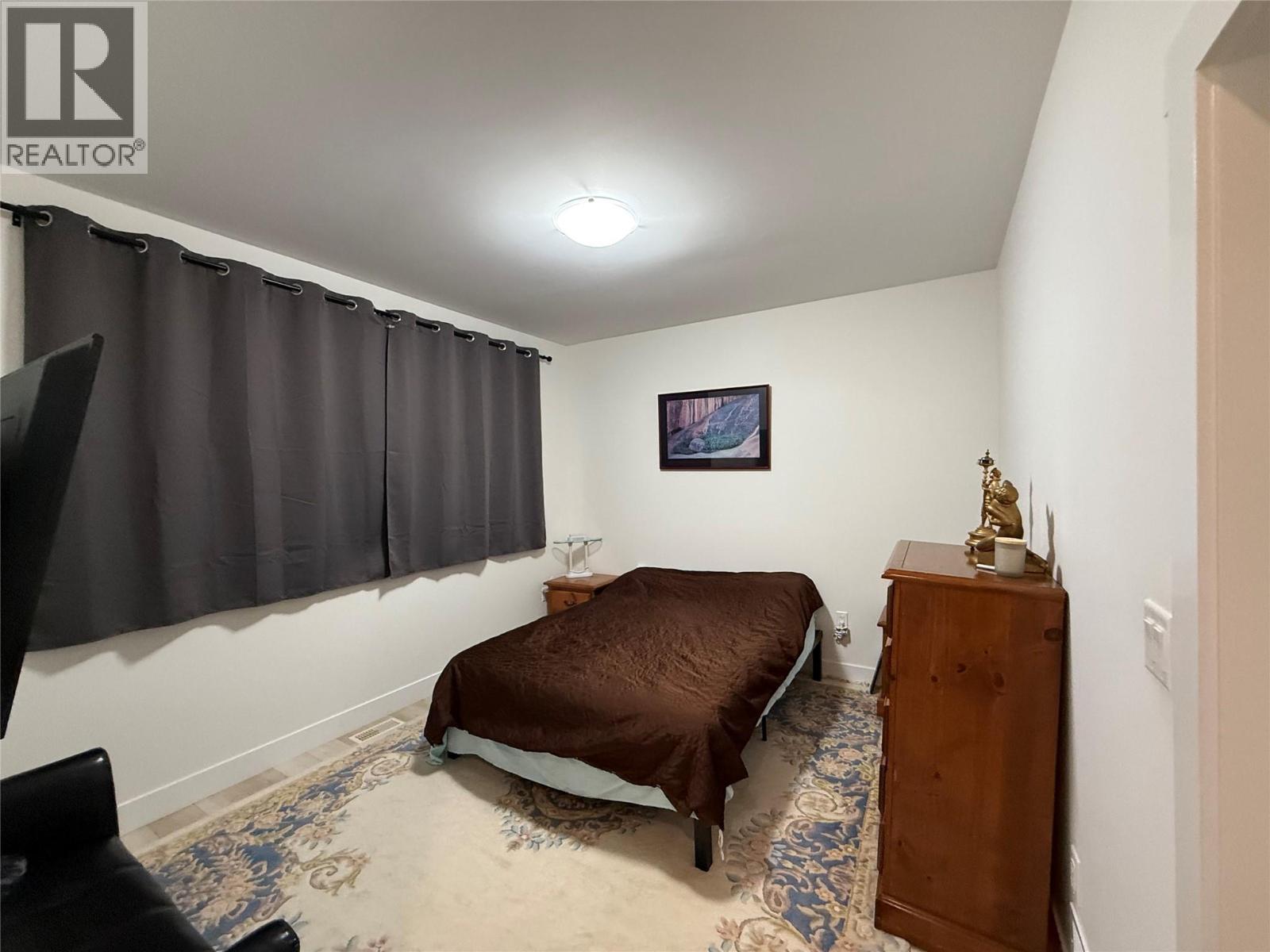 #104 210 Scott Avenue - 13