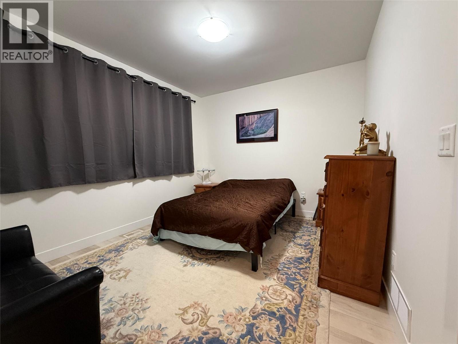 #104 210 Scott Avenue - 16