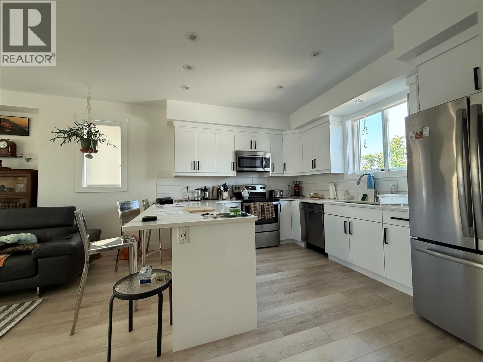 #104 210 Scott Avenue - 24