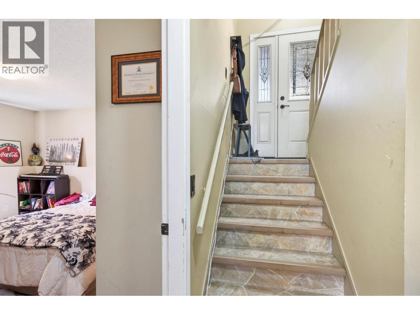 509 Clearwater Valley Road - 32