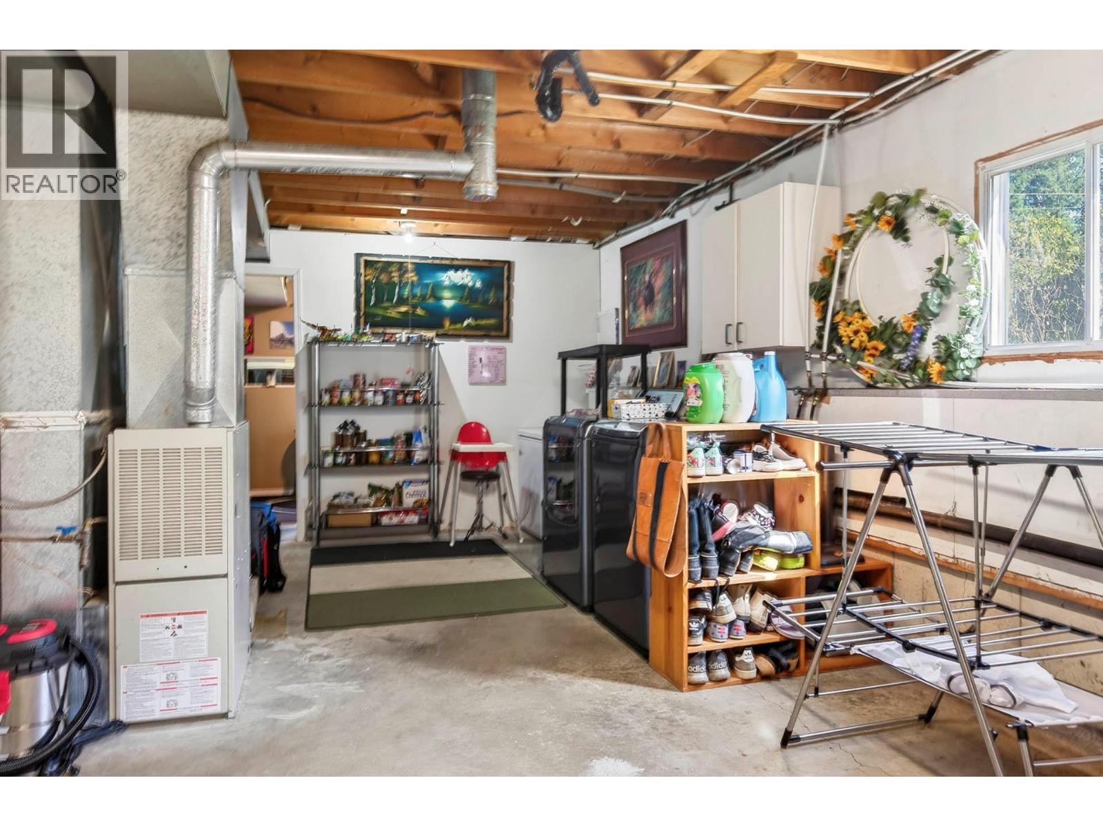 509 Clearwater Valley Road - 26