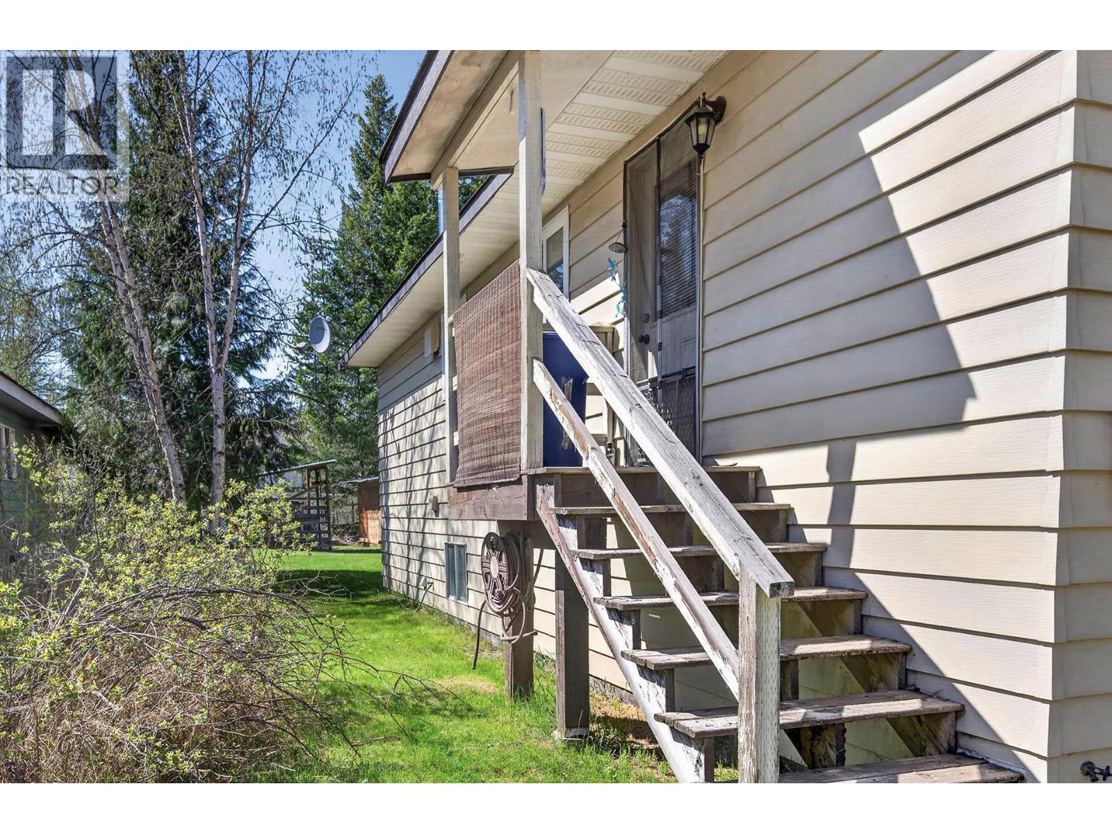 509 Clearwater Valley Road - 37