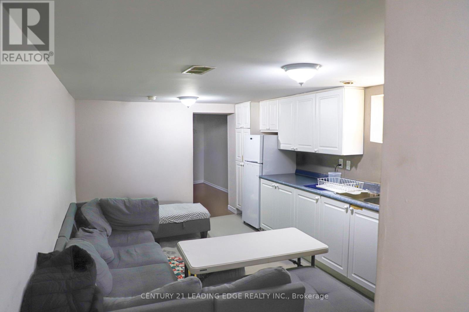 22 KATHERINE ROAD — photo 20