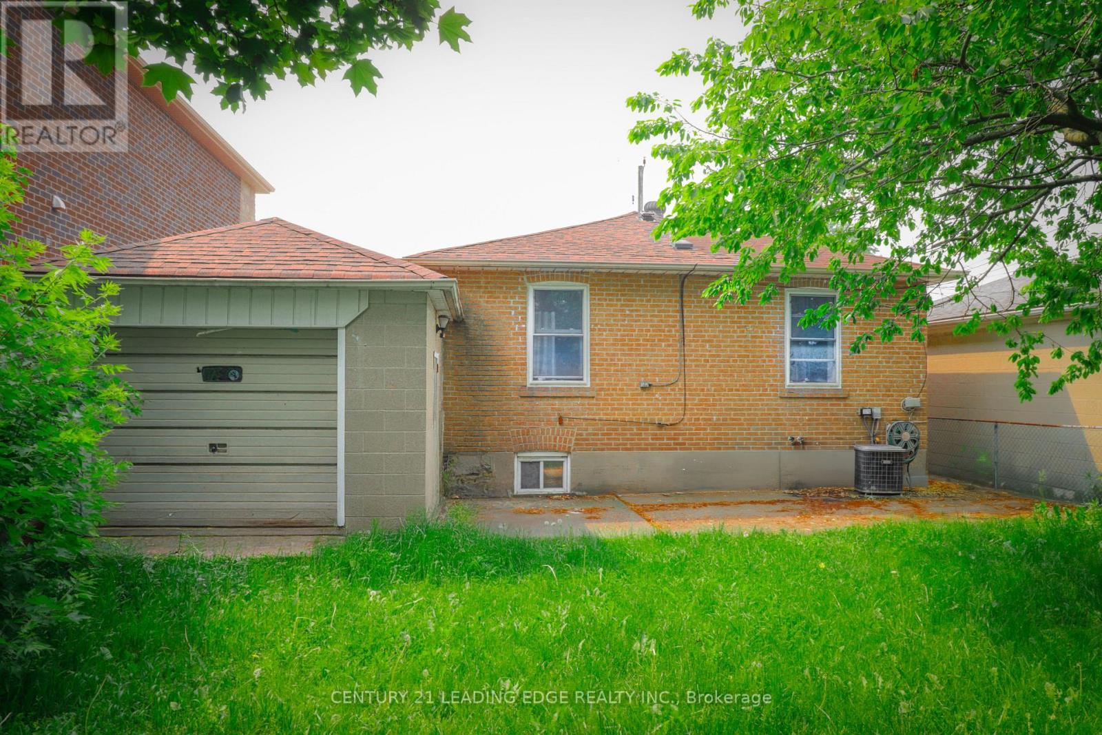22 KATHERINE ROAD — photo 7
