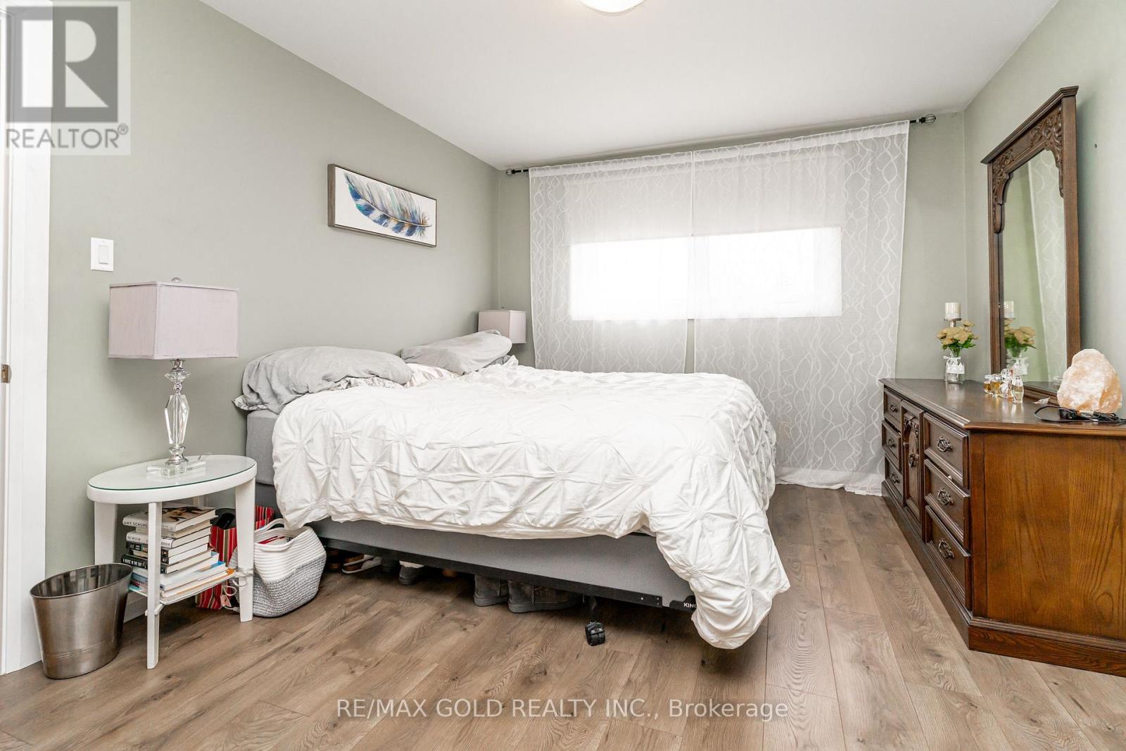 23 DUNSTER CRESCENT - 19