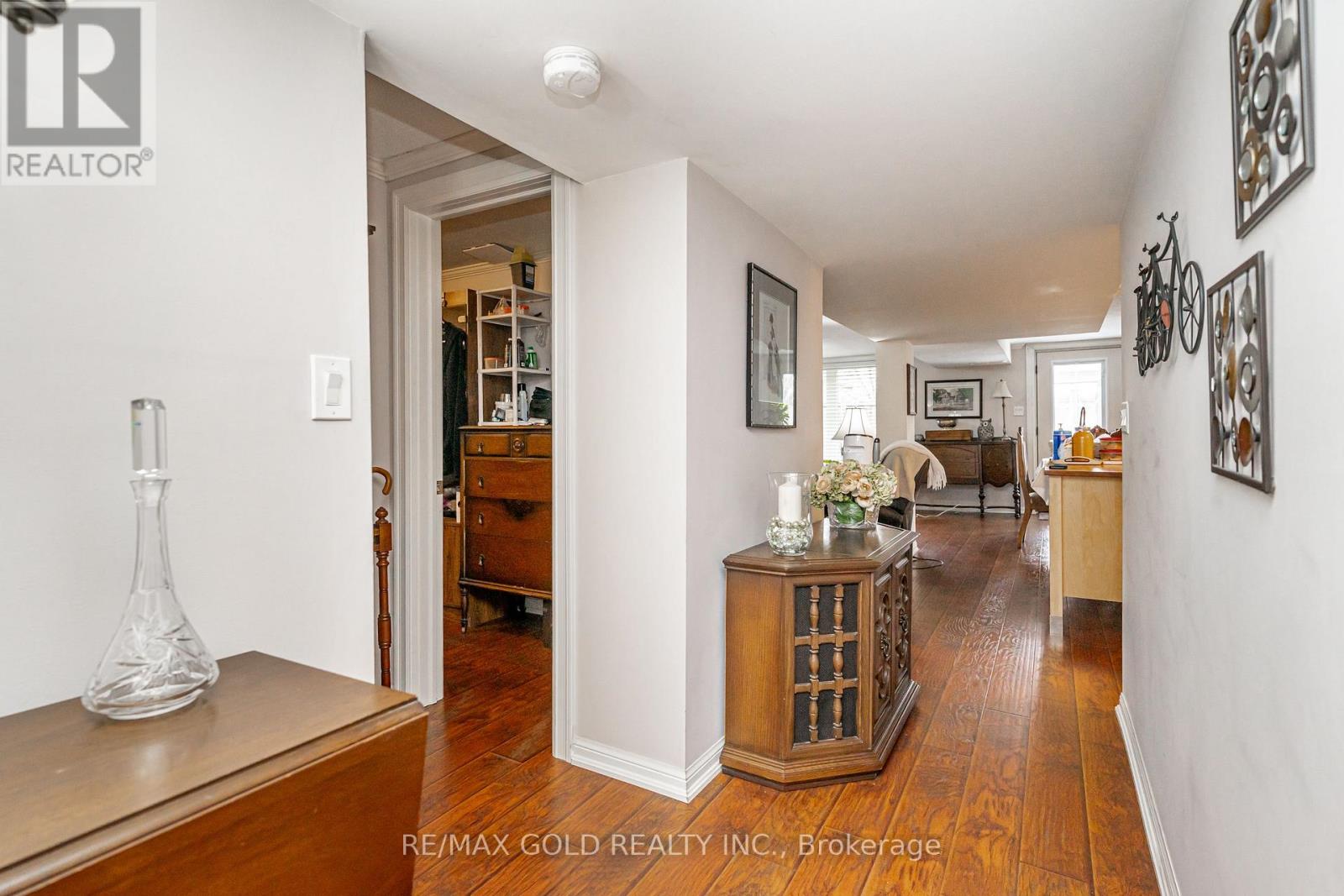23 DUNSTER CRESCENT - 26