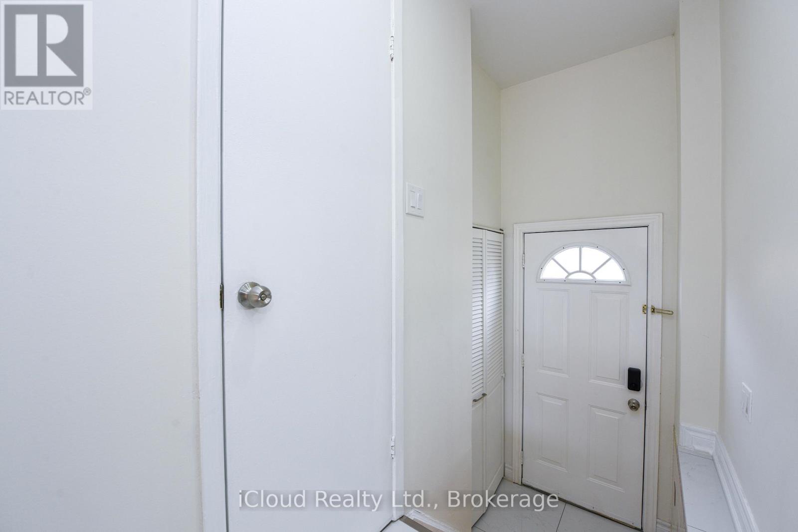#88 400 MISSISSAUGA VALLEY BOULEVARD - 11