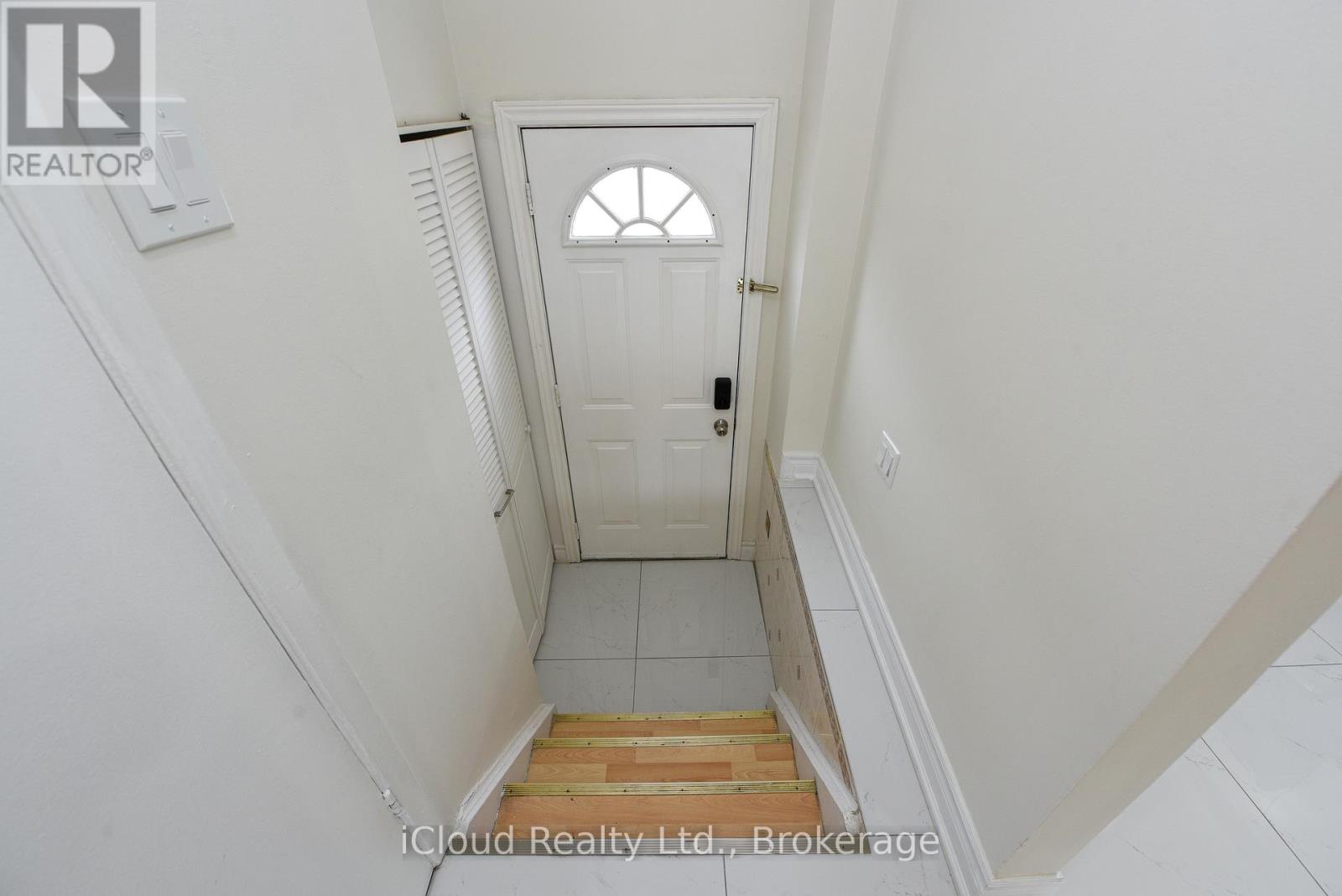 #88 400 MISSISSAUGA VALLEY BOULEVARD - 12