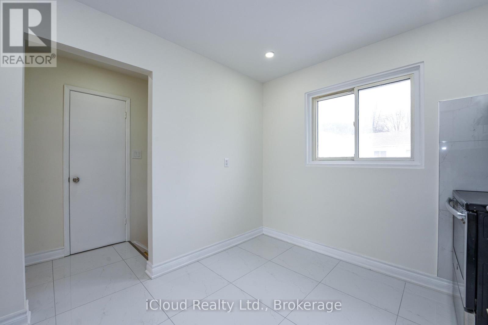 #88 400 MISSISSAUGA VALLEY BOULEVARD - 18