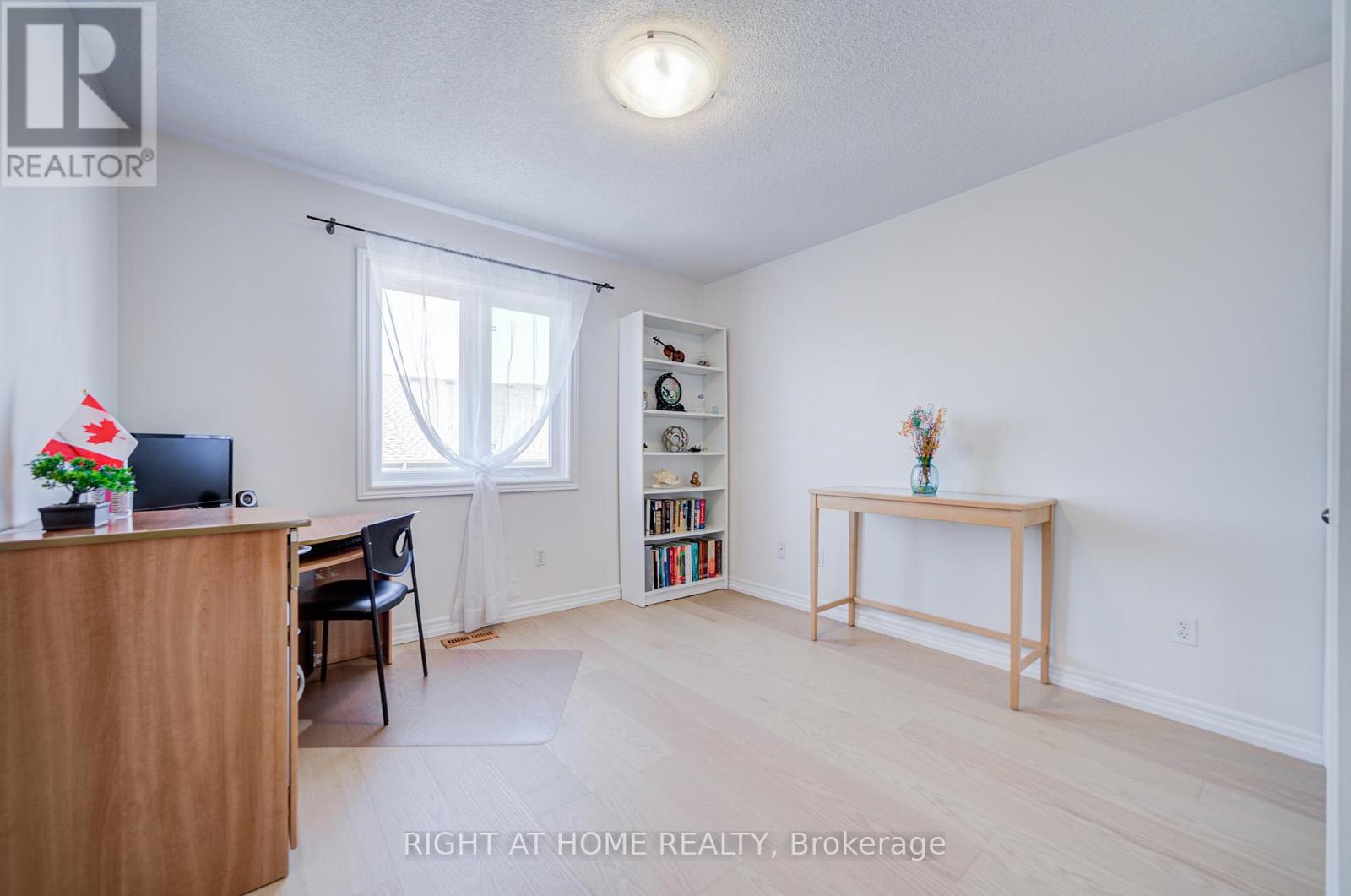 3064 HIGHBOURNE CRESCENT — photo 33