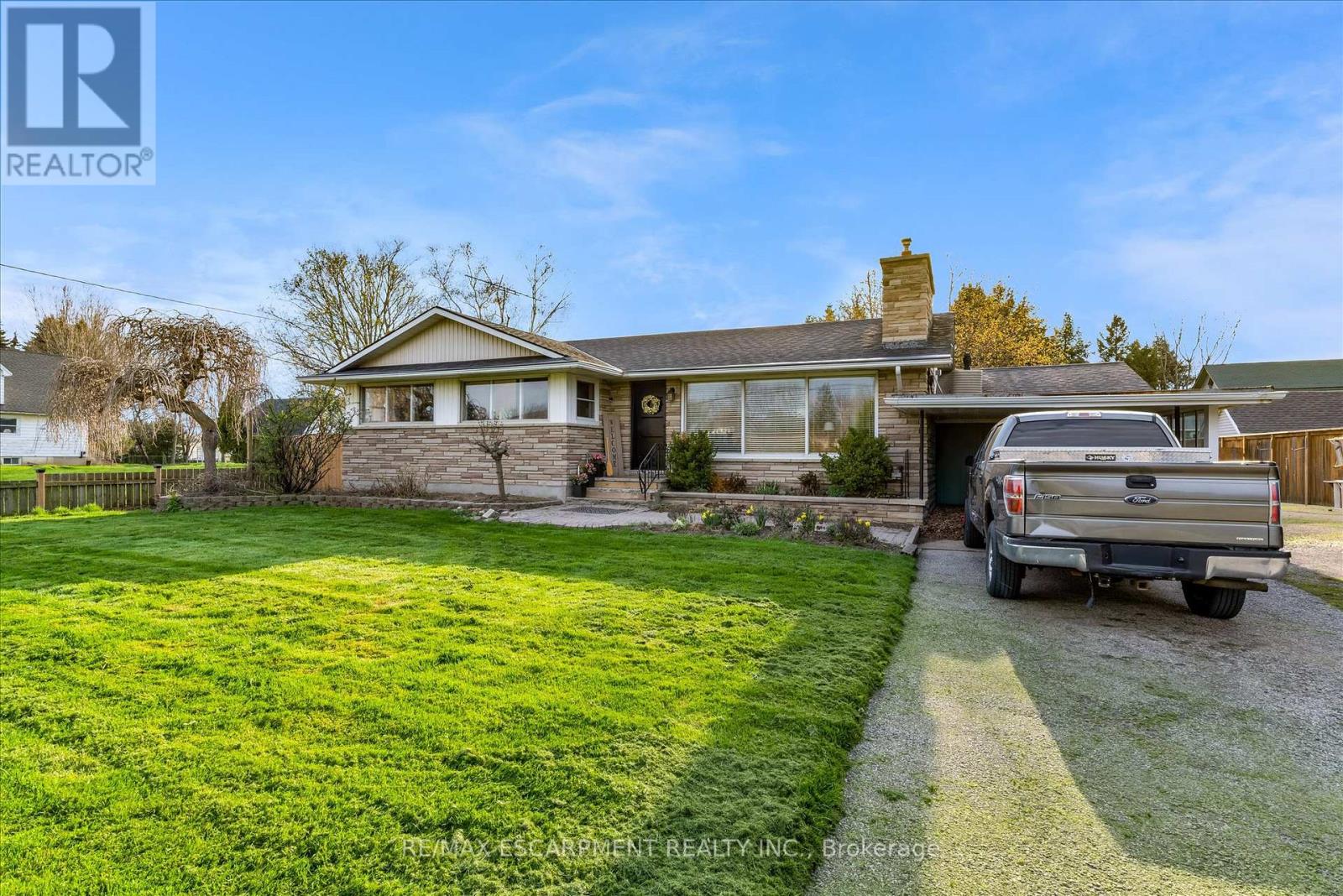 1267 THIRD ST LOUTH - 2