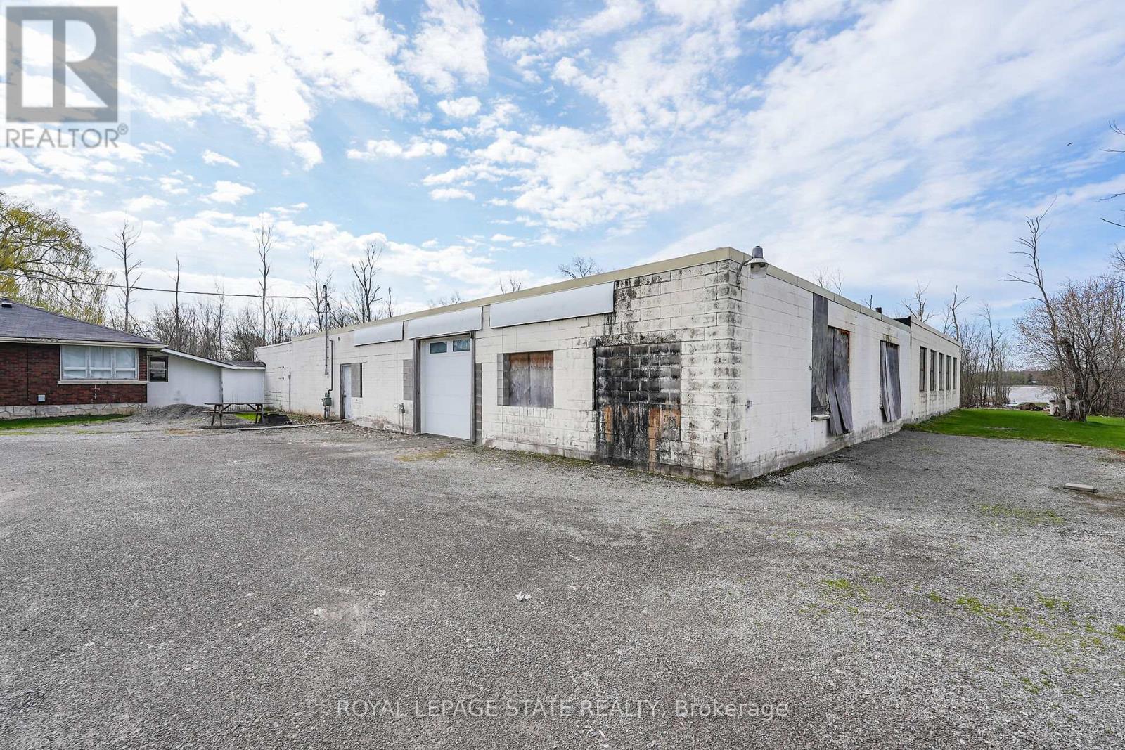 8410-8408 HIGHWAY 3 - 34
