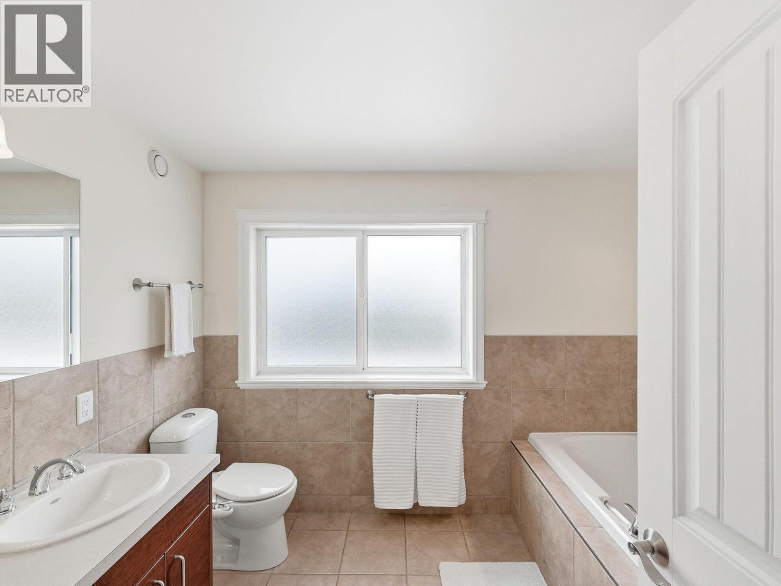  855 Ross Avenue, Penticton