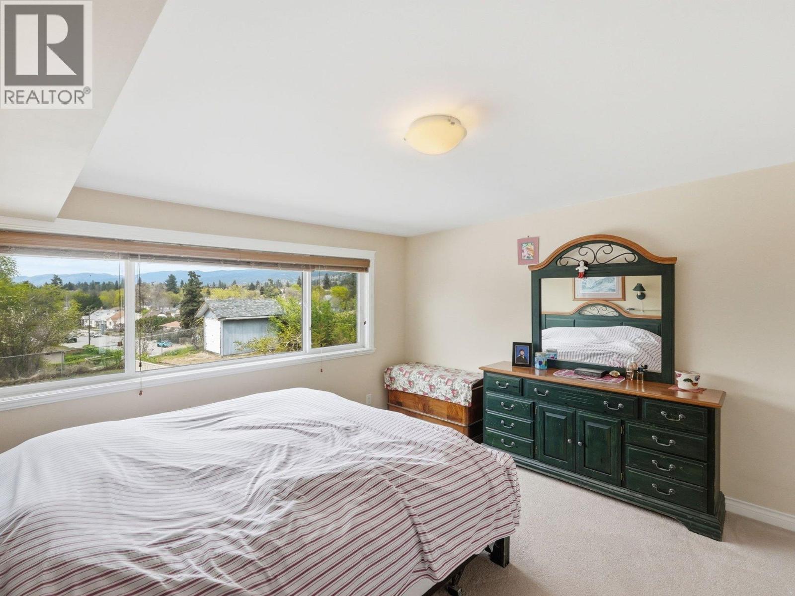  855 Ross Avenue, Penticton