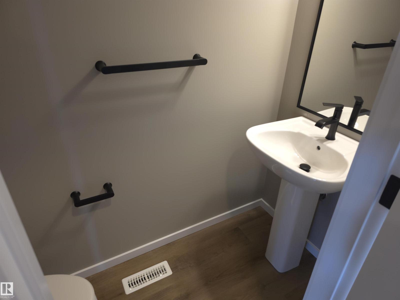 1098 MCLEOD AV, Spruce Grove