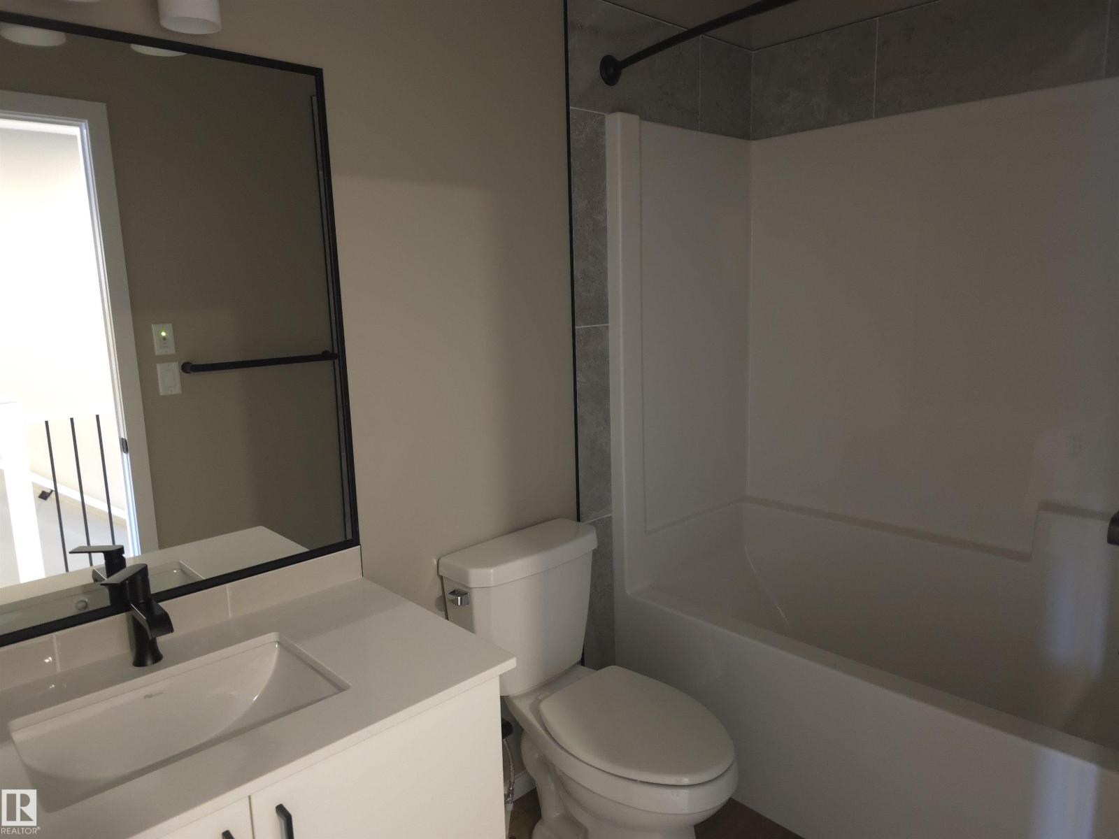 1098 MCLEOD AV, Spruce Grove