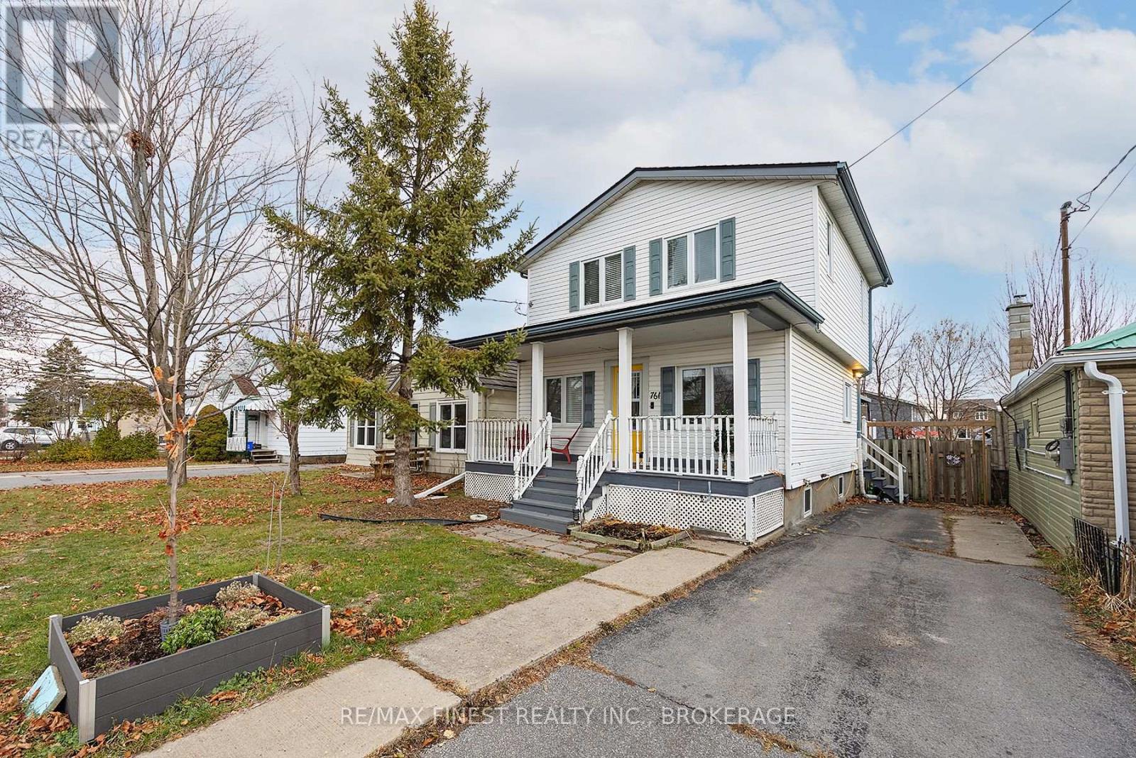 761 VICTORIA STREET - 3