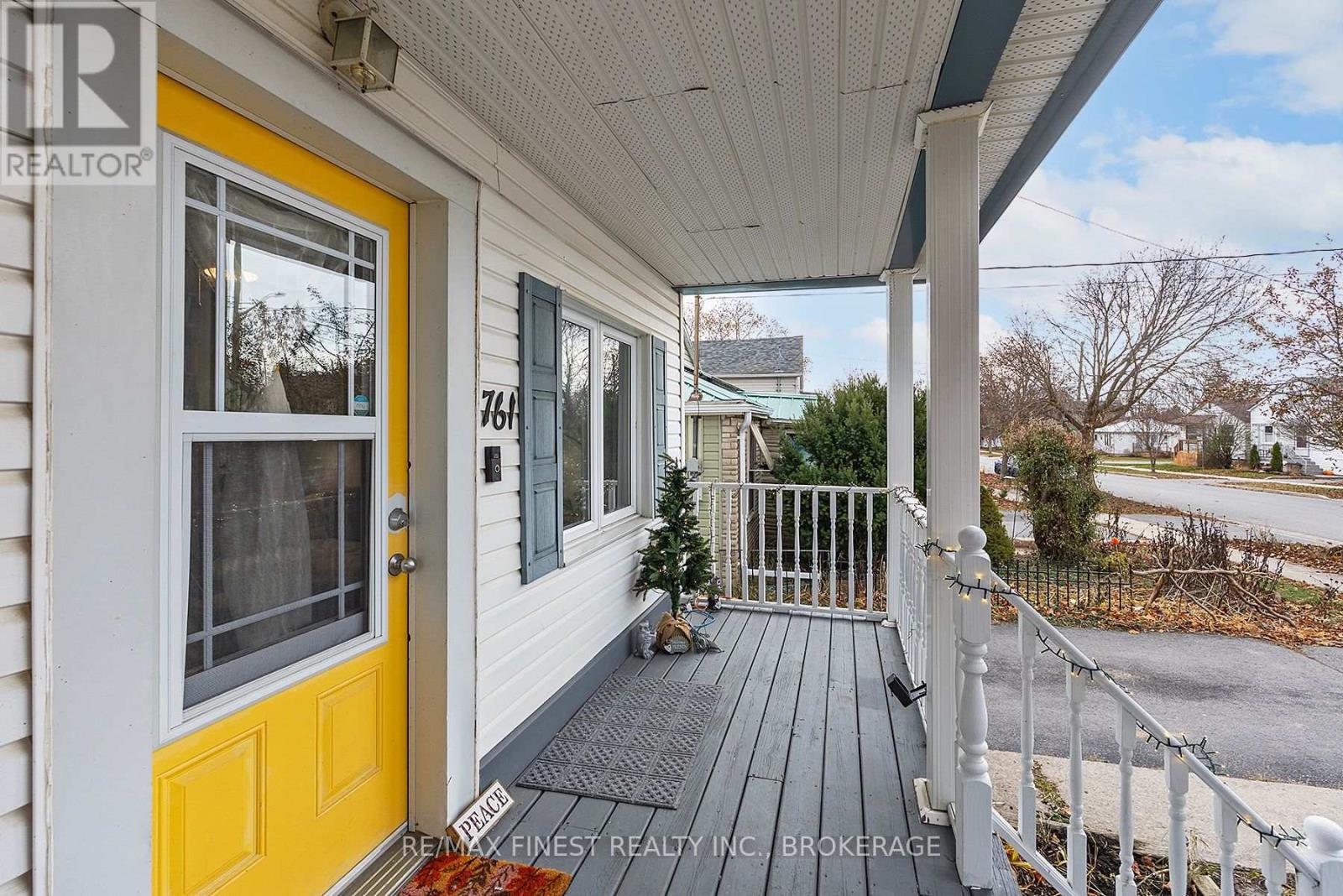 761 VICTORIA STREET - 6