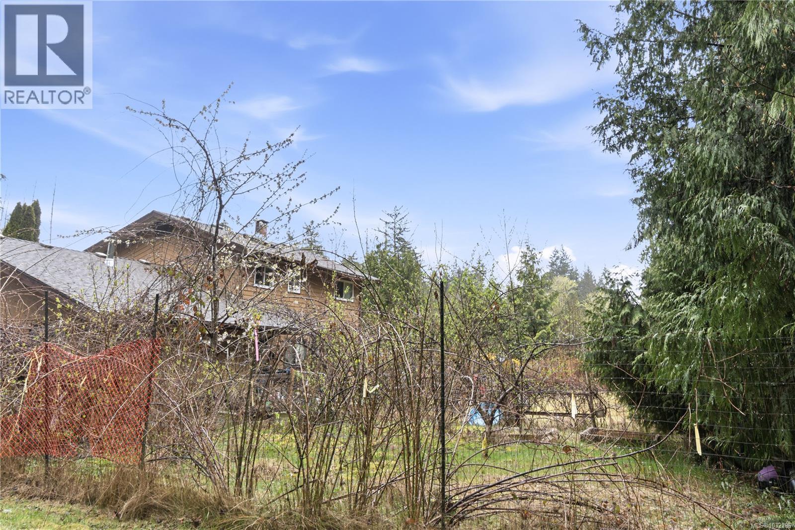 4080 Island Hwy — photo 8