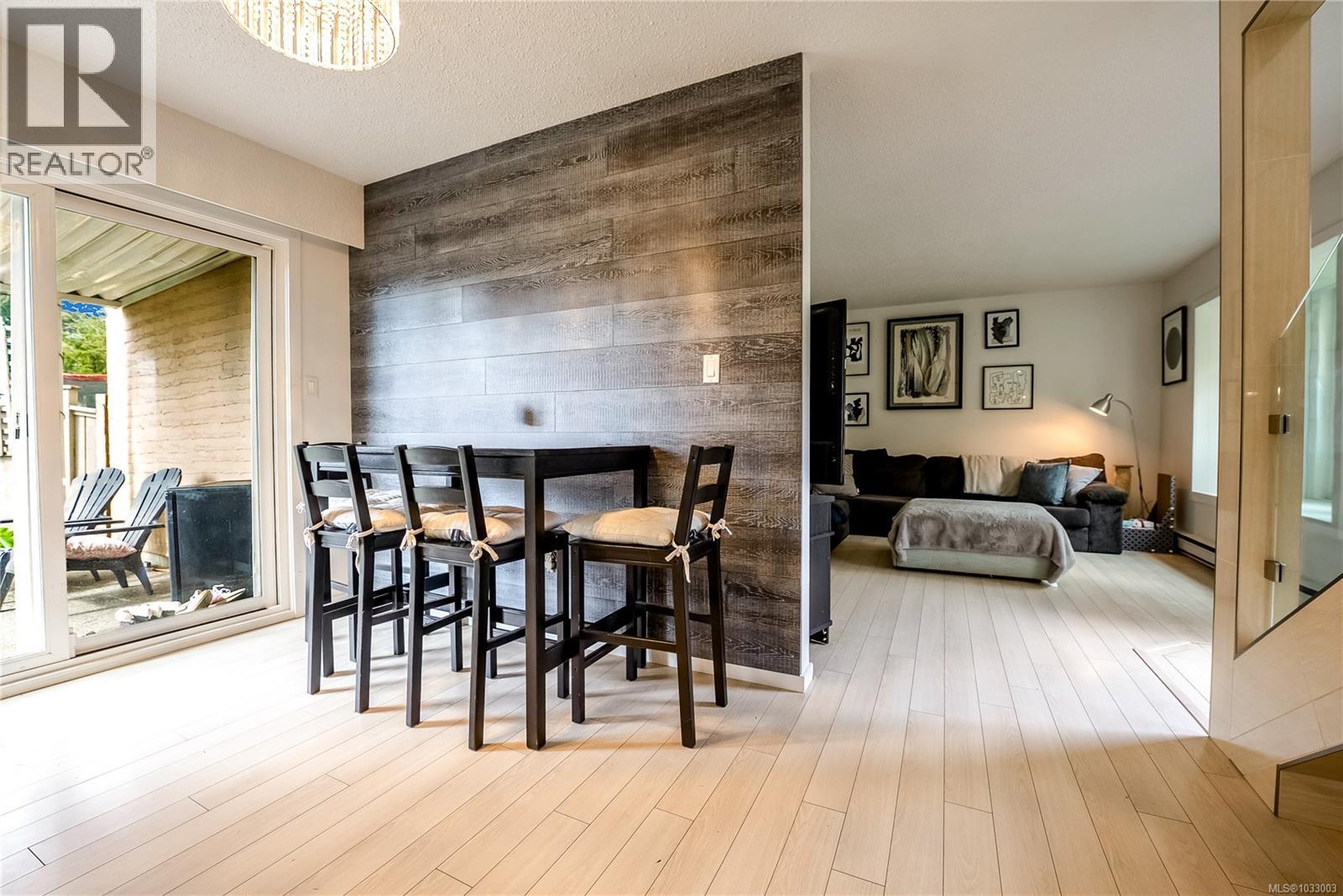 102 2860 Sooke Lake Road, Langford