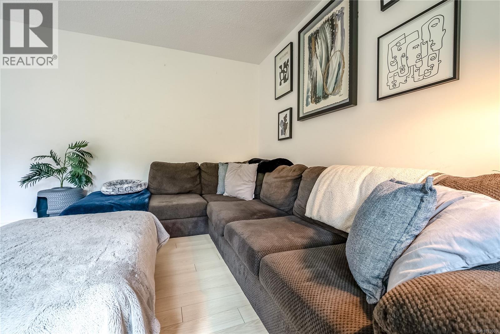 102 2860 Sooke Lake Road, Langford