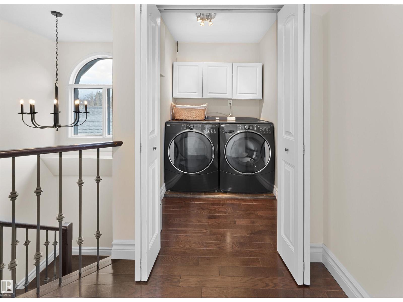 8960 77 AV NW, Edmonton