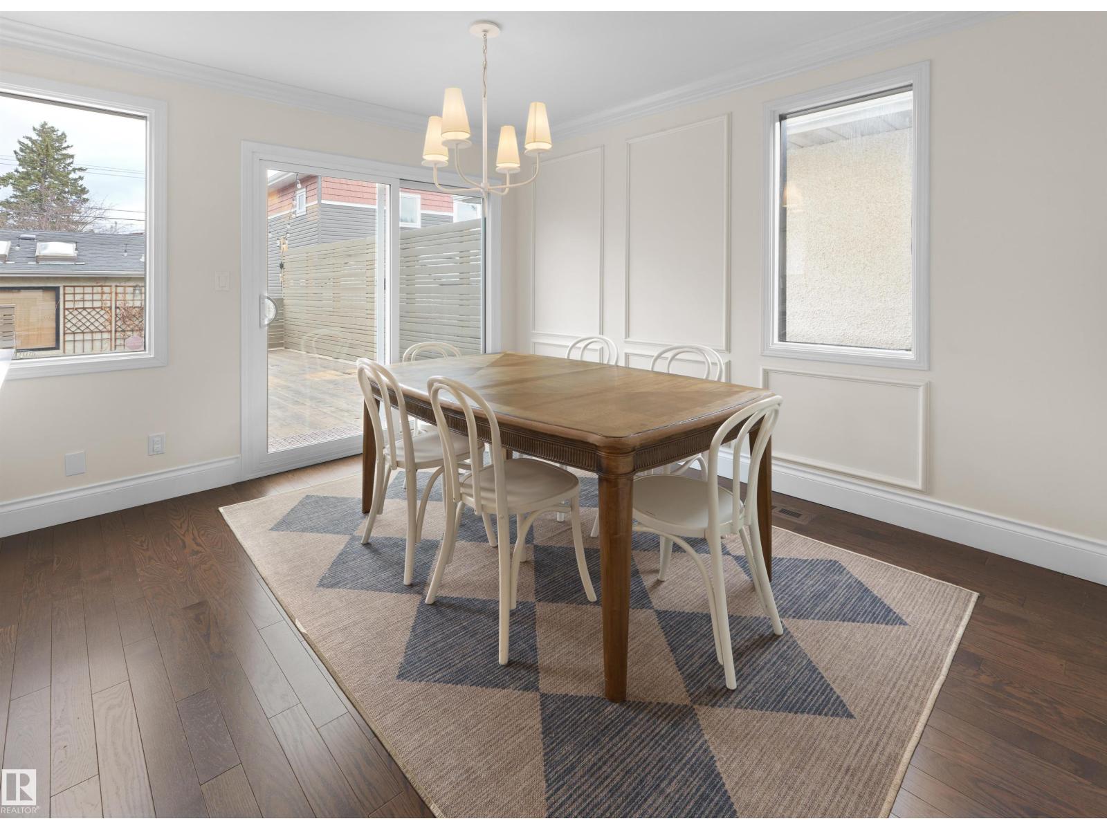 8960 77 AV NW, Edmonton