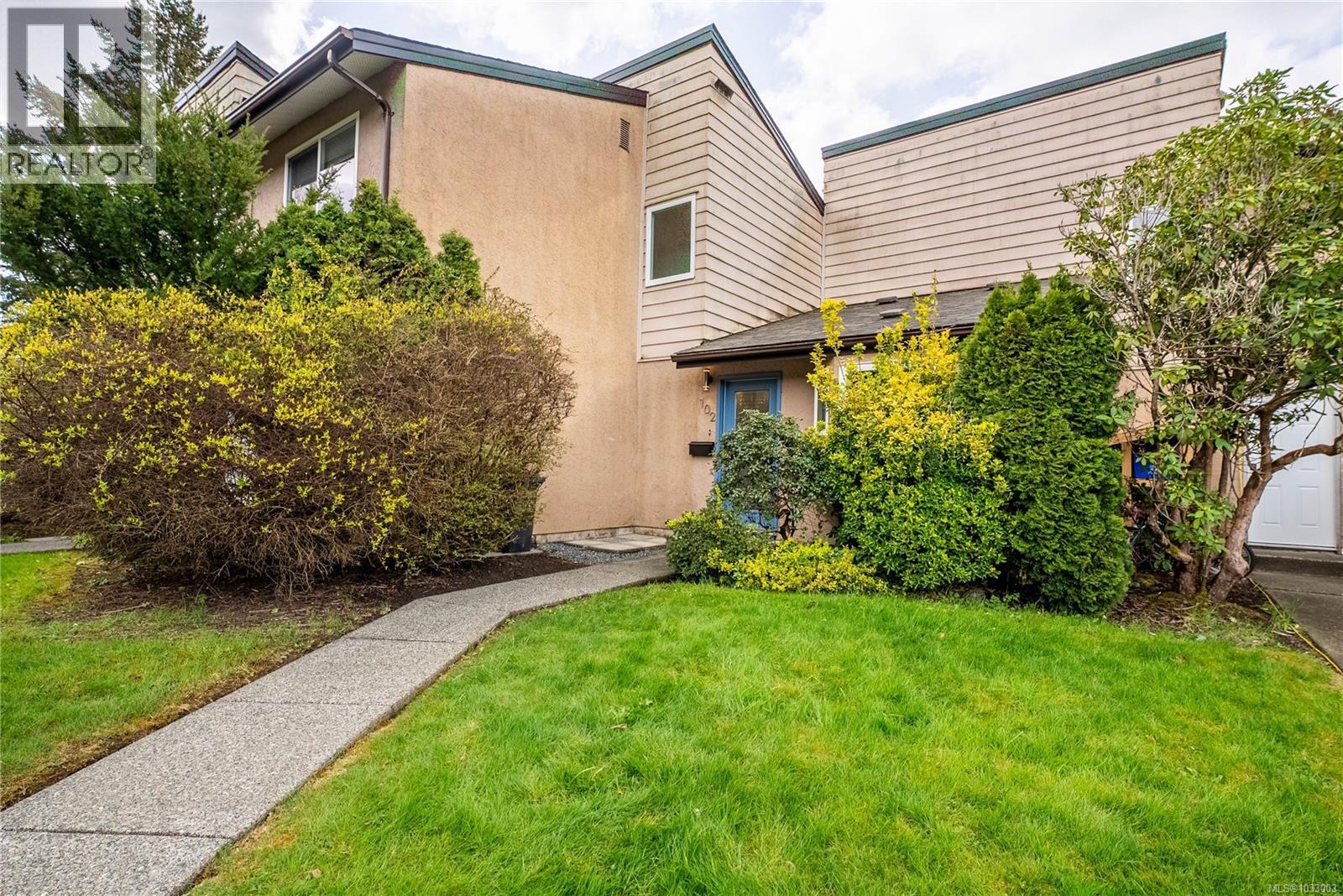 102 2860 Sooke Lake Road, Langford