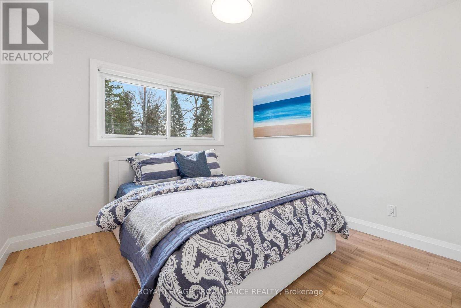 25 SOUTHWOOD CRESCENT — photo 22
