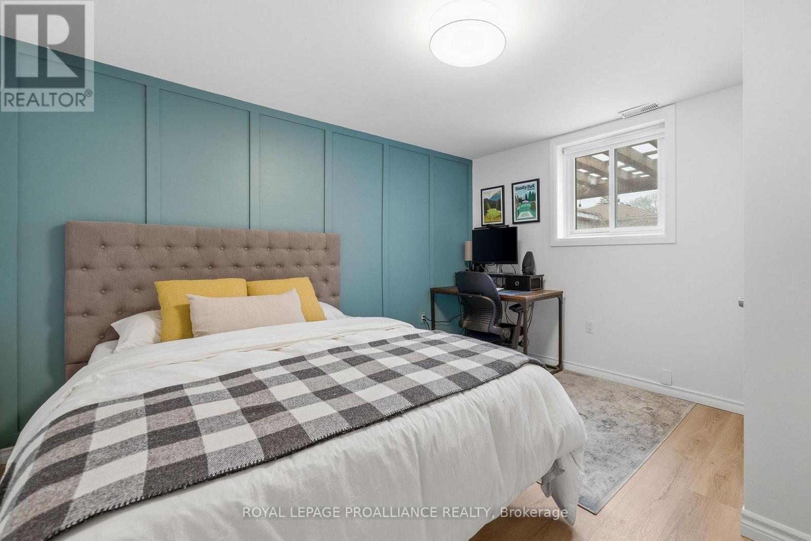 25 SOUTHWOOD CRESCENT - 30