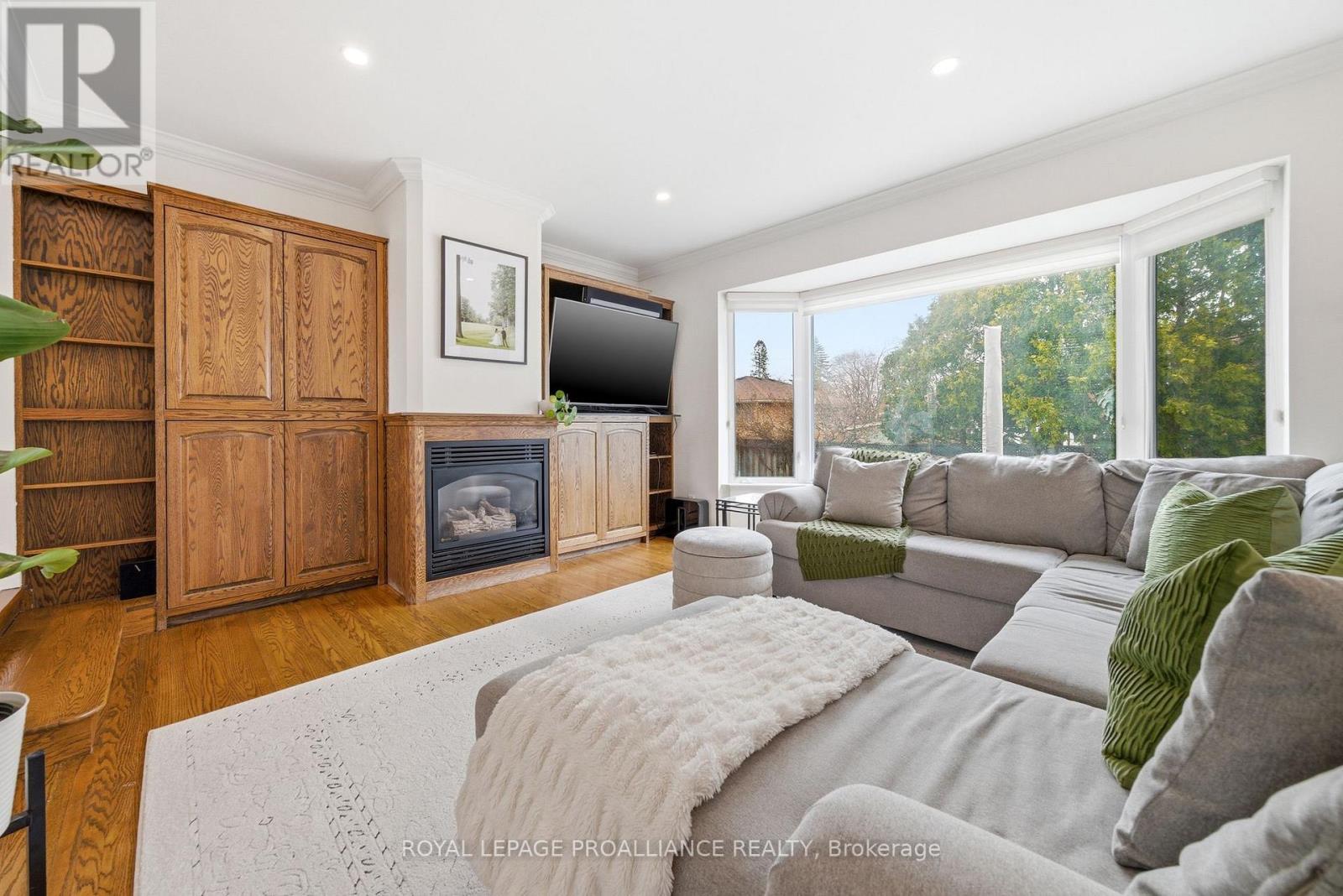 25 SOUTHWOOD CRESCENT - 7