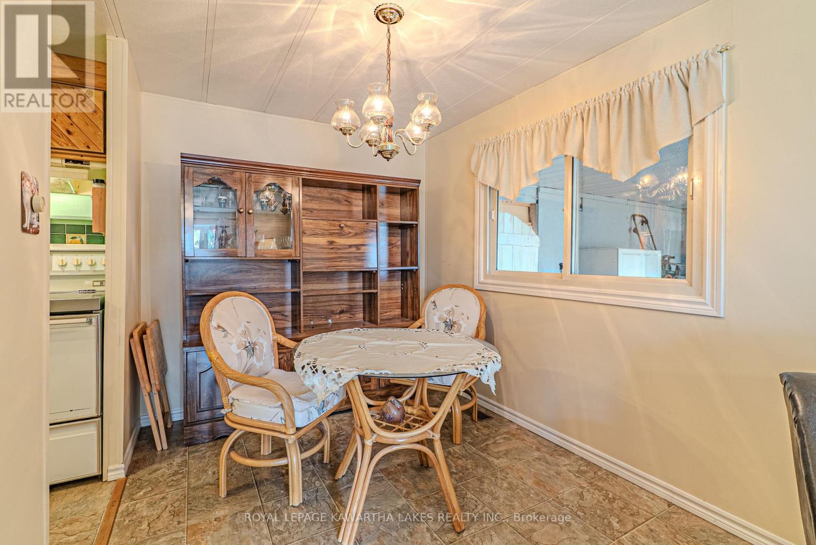 4 VISTA DRIVE — photo 13
